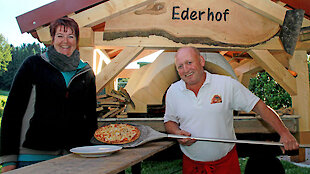 Pizzabäcker auf dem Ederhof in Schöllnach, Bayerischer Wald